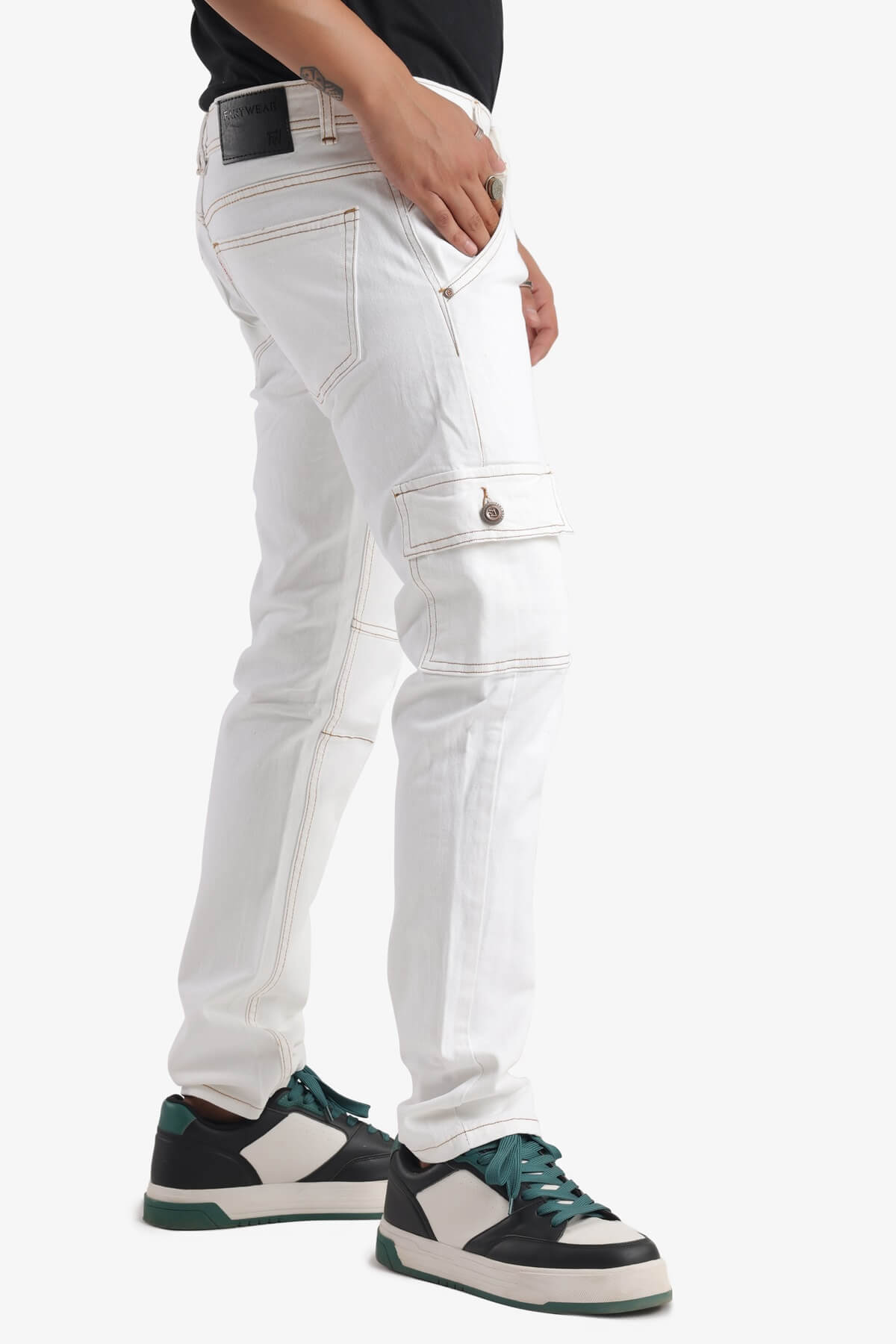 Button-and-Zip Straight fit Cargo Denim Trouser