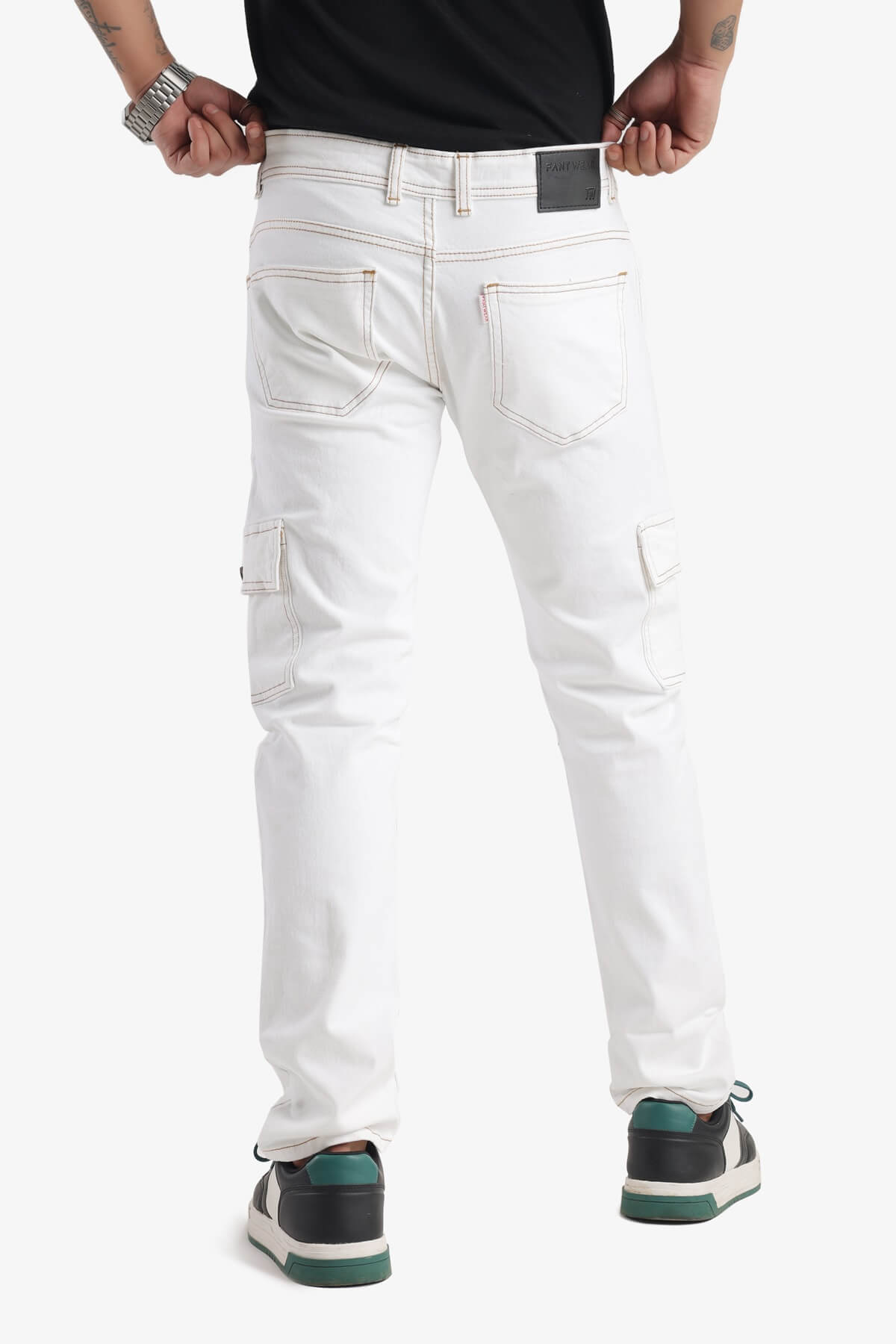 Button-and-Zip Straight fit Cargo Denim Trouser